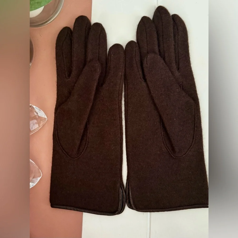 New Vintage Dior Brown Cashmere Gloves